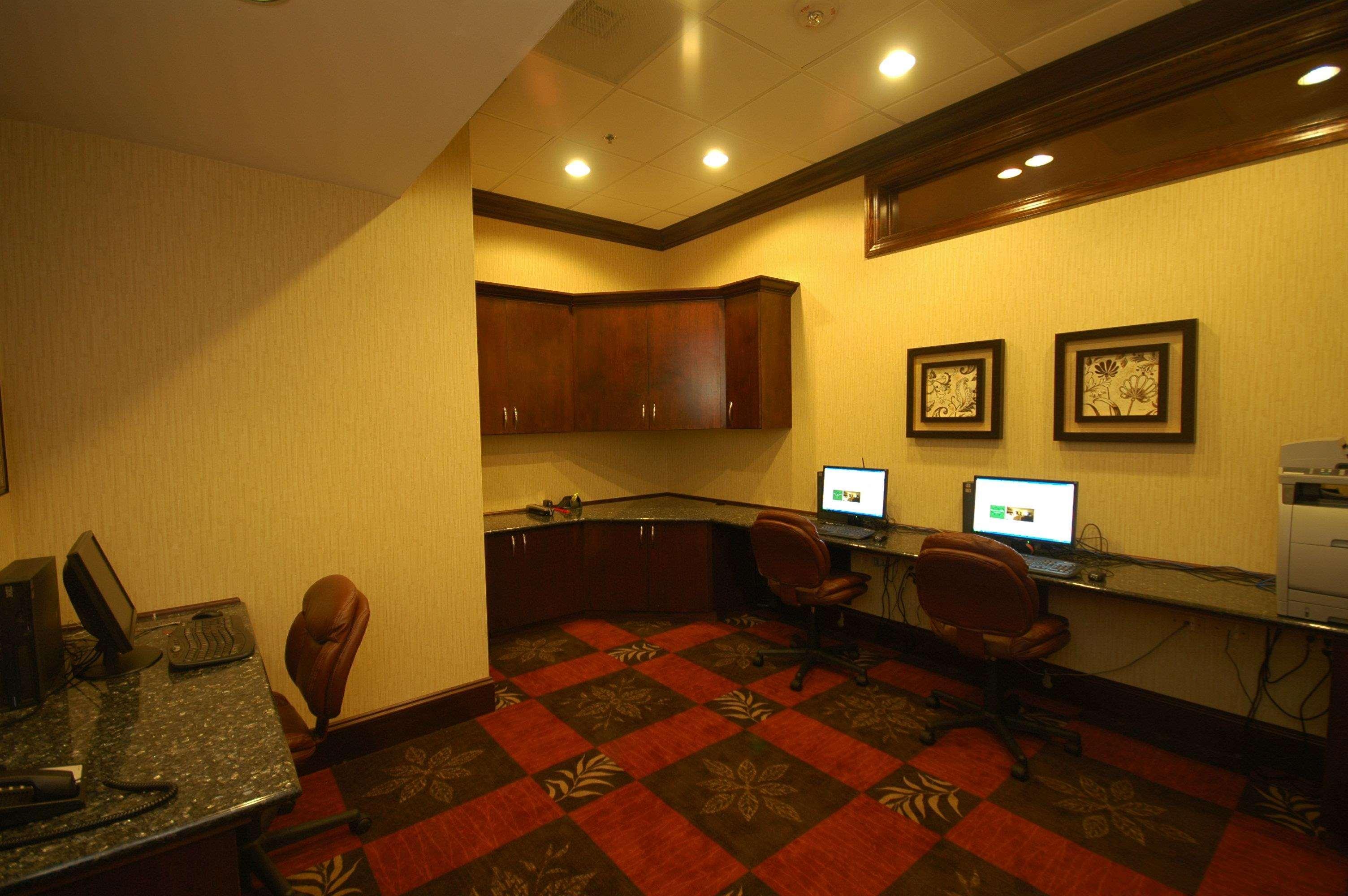 מלון Doubletree By Hilton רוקי מאונט מתקנים תמונה
