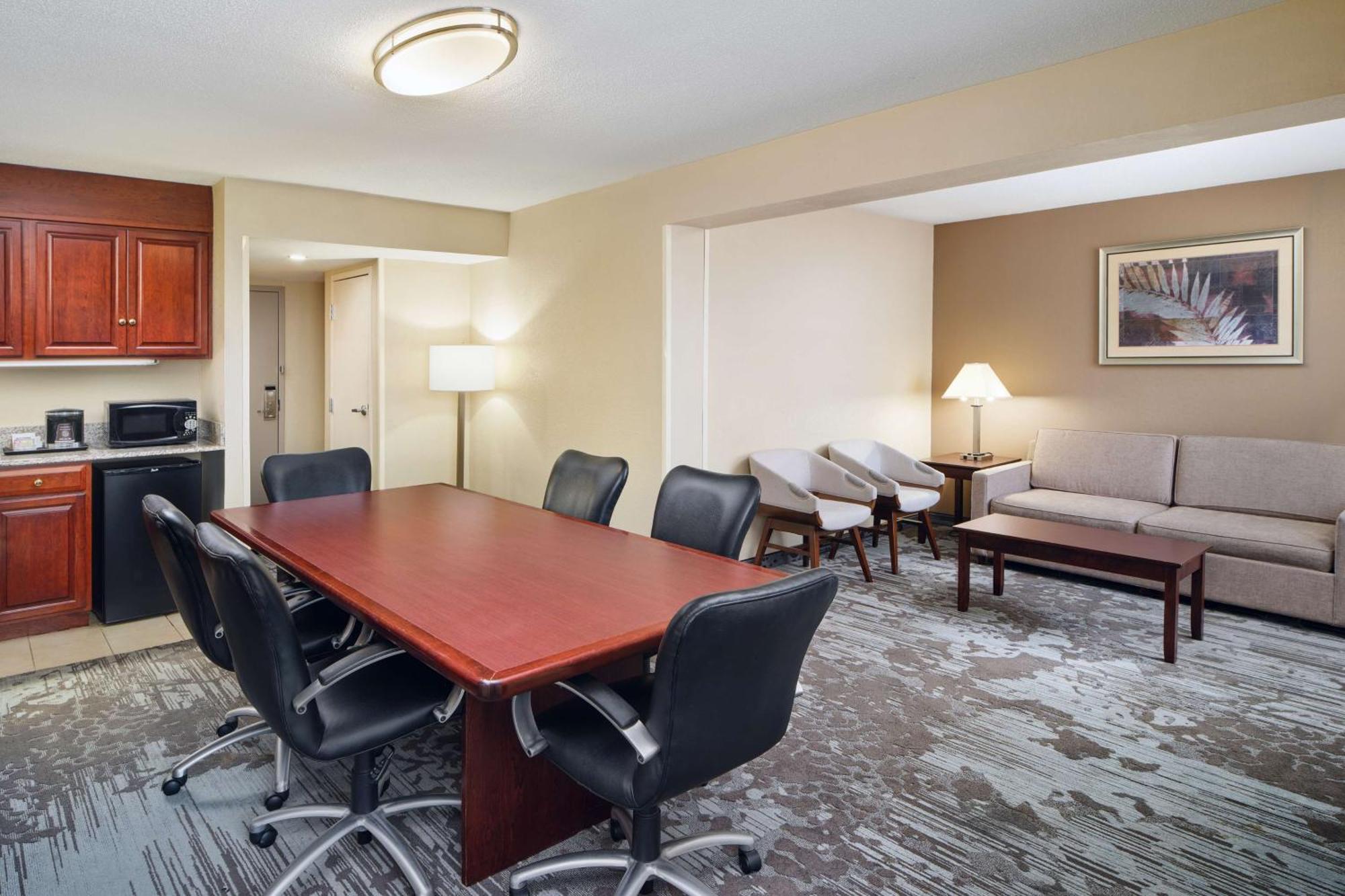 מלון Doubletree By Hilton רוקי מאונט מראה חיצוני תמונה